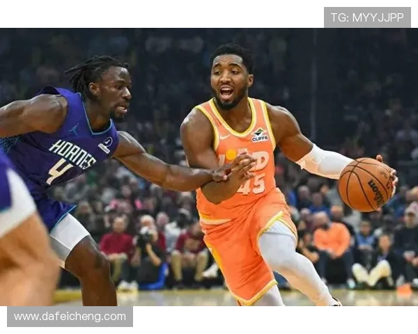 克尼佩尔表现出色4号秀16投9中砍下全队最高24分并贡献5个前场篮板